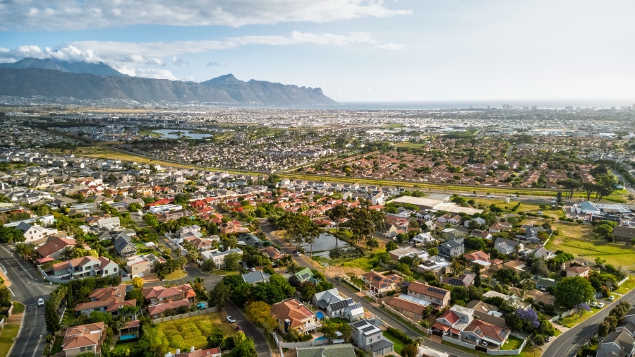 6 Bedroom Property for Sale in Olive Grove Western Cape